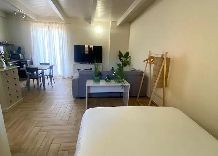 Carmen House2